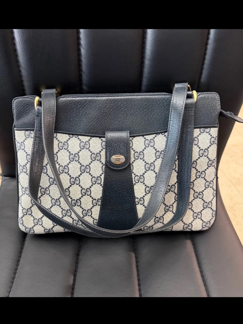 Gucci Vintage Navy Shoulder Bag - Picture 2 of 8
